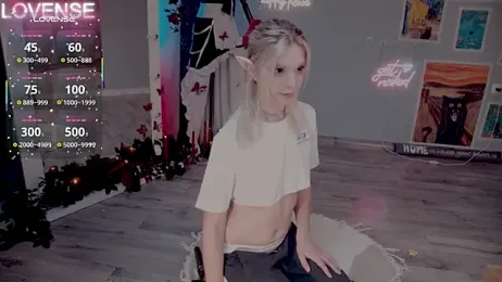 Careful_i_bite stripchat stream image