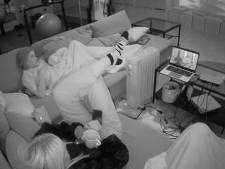 voyeurcam-julmodels-living-3 camsoda stream image