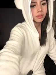 Laura-Khalifa stripchat stream image