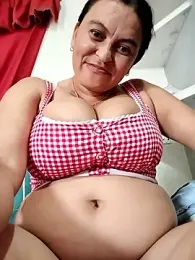 Horny-Mommy-Dirty stripchat stream image