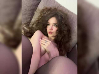 YourLadyyy bongacams stream image