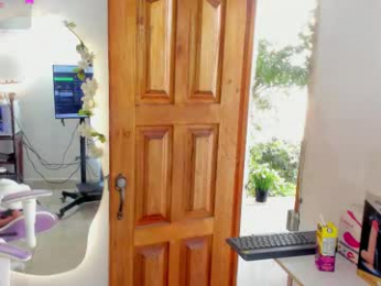 sofia_gold_ chaturbate stream image