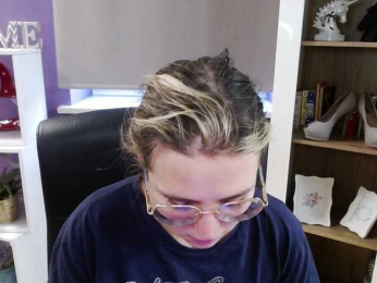 Soft-Zoey bongacams stream image