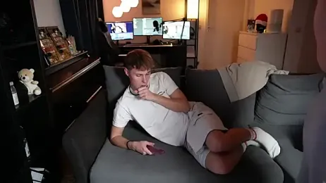 InnocentGuysOF stripchat stream image