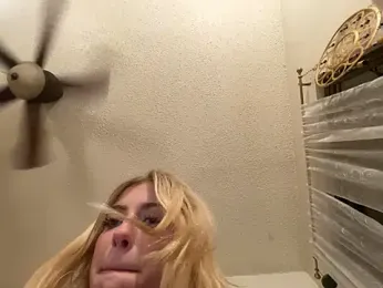 sinfulblonde1 stripchat stream image