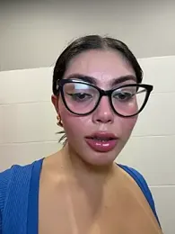 zui_lu stripchat stream image