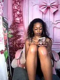 mismialove stripchat stream image, 07.12.2025 08:10
