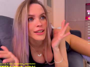 blush_mikki chaturbate stream image