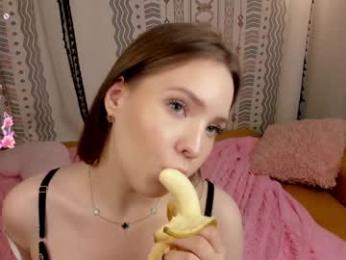 little_poetry chaturbate stream image, 17.12.2025 22:10