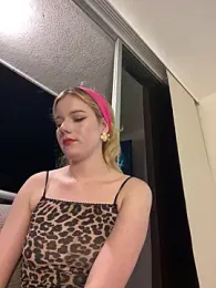NicoleCut stripchat stream image, 19.12.2025 23:40