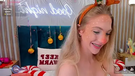 Emilly_Hart stripchat stream image