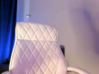 akura011 camsoda stream image