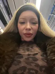 babydolll stripchat stream image