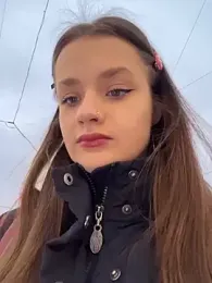 KittyQueeny stripchat stream image