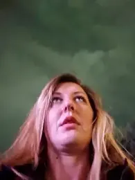 SheIsSomething stripchat stream image