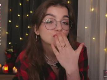 little_poetry chaturbate stream image, 24.12.2025 20:30