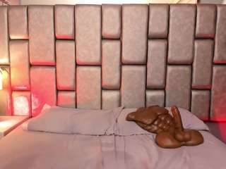 atinxnaugthy camsoda stream image