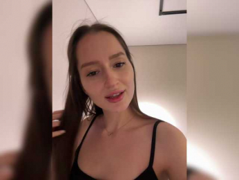 whiteTEA bongacams stream image