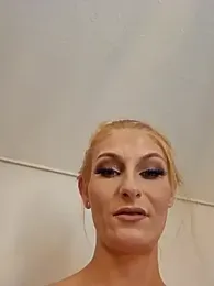 LessiaMia stripchat stream image