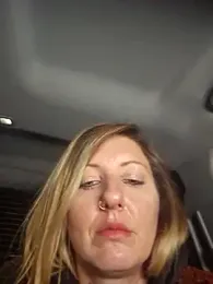 SheIsSomething stripchat stream image