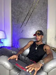 AaronCruz_ stripchat stream image