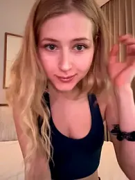 LunaRase stripchat stream image, 03.01.2026 05:10