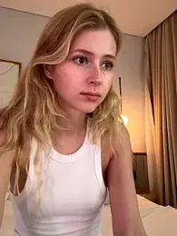 LunaRase stripchat stream image, 03.01.2026 05:10