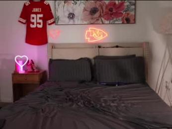 ari_lovexo chaturbate stream image