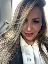 _Abril-Office1 stripchat stream image