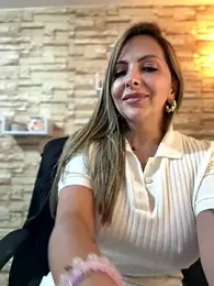 _Abril-Office1 stripchat stream image