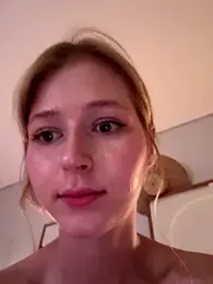 LunaRase stripchat stream image, 10.01.2026 07:40