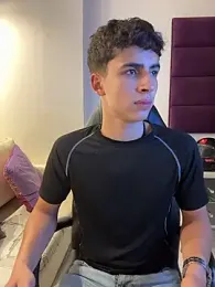 AdrianRinaldi stripchat stream image