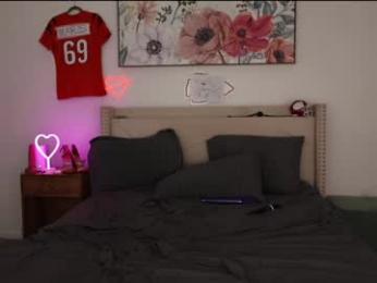 ari_lovexo chaturbate stream image