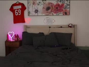 ari_lovexo chaturbate stream image