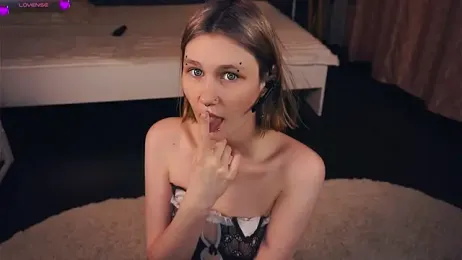 MoiraHavins stripchat stream image