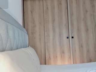 lauracriistina camsoda stream image