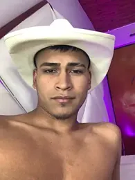 Emiliano_Reyes stripchat stream image