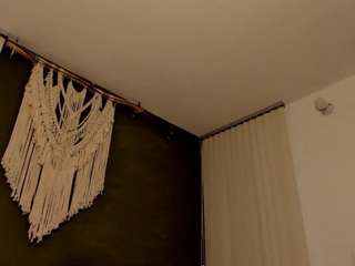 karlyee camsoda stream image