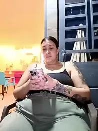 You-kitty2025 stripchat stream image