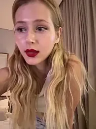 LunaRase stripchat stream image, 16.01.2026 04:40