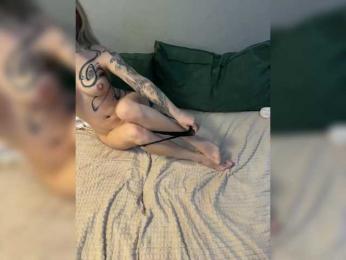 QueenKing bongacams stream image