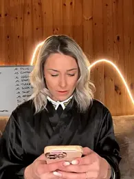 petrouchkaaa_ stripchat stream image