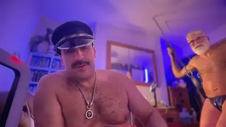 CloudyMuscleBeefy stripchat stream image