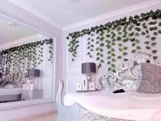 Iris Jones flirt4free stream image