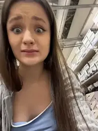 KittyQueeny stripchat stream image