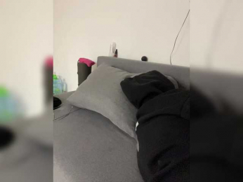 IRAONIC bongacams stream image