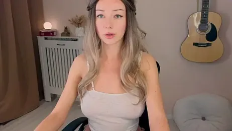 Lenamuti25 stripchat stream image