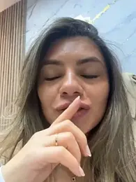 alicee16 stripchat stream image