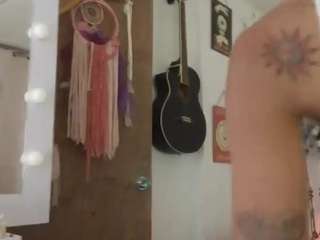 elissecinnamon camsoda stream image