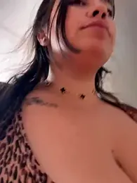 LIZ-06_ stripchat stream image